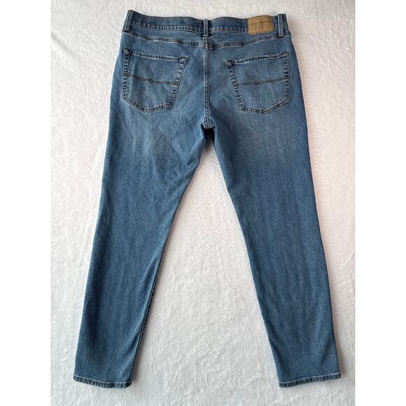 Lucky Brand Jeans 411 Athletic Taper Men 36x32 Medium Wash Blue Denim - Picture 9 of 10